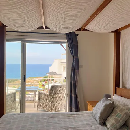 Villa Jacqueline - Three Bedroom With Sea View *