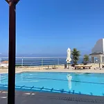 Jacqueline - Three Bedroom With Sea View *