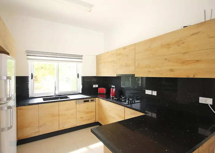 Villa Jacqueline - Three Bedroom With Sea View