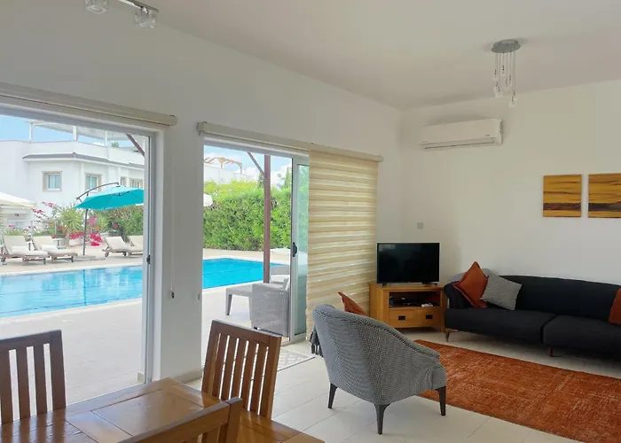 Jacqueline - Three Bedroom With Sea View Villa *