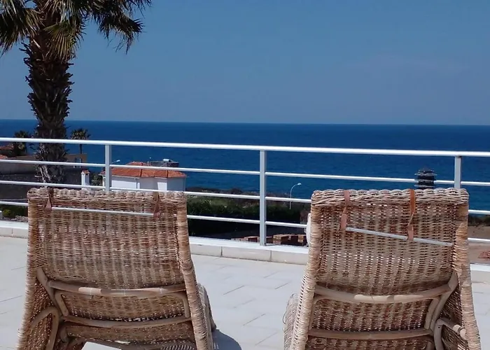 Villa Jacqueline - Three Bedroom With Sea View